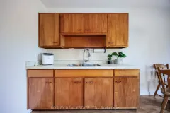 60-4345-bloor-street-toronto-W12297352-14-p