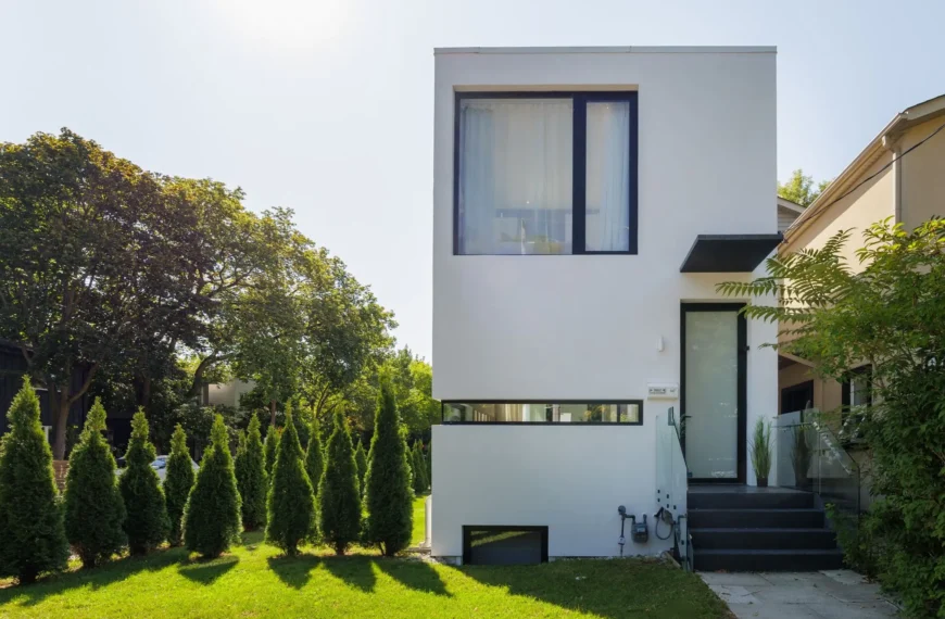 For Sale: The Lighthaus! Johnson Chou’s 4-Bedroom Minimalist House (147 Hanson St)